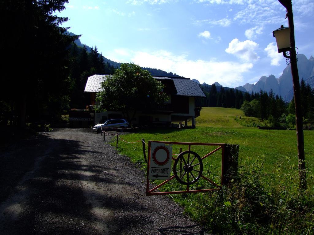 Agriturismo Prati Oitzinger Valbruna Bagian luar foto